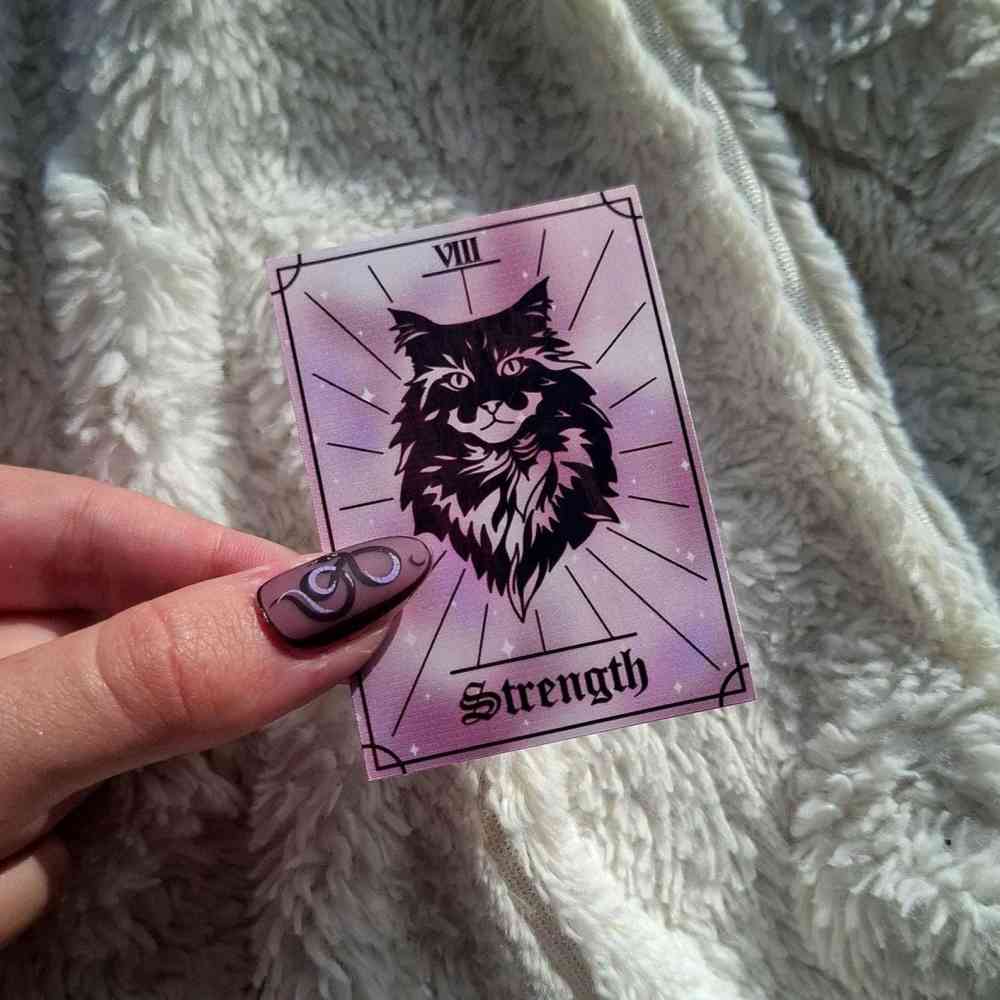 EvyHandmadeDesign - Strength Cat Tarot No.8 Sticker - Paars/Zwart